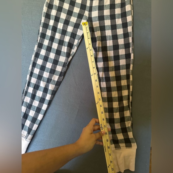 Victorias Secret Sleep/Lounge Pants - Picture 4 of 5